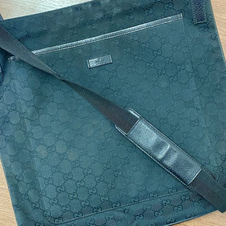 GUCCI ショルダーバッグ